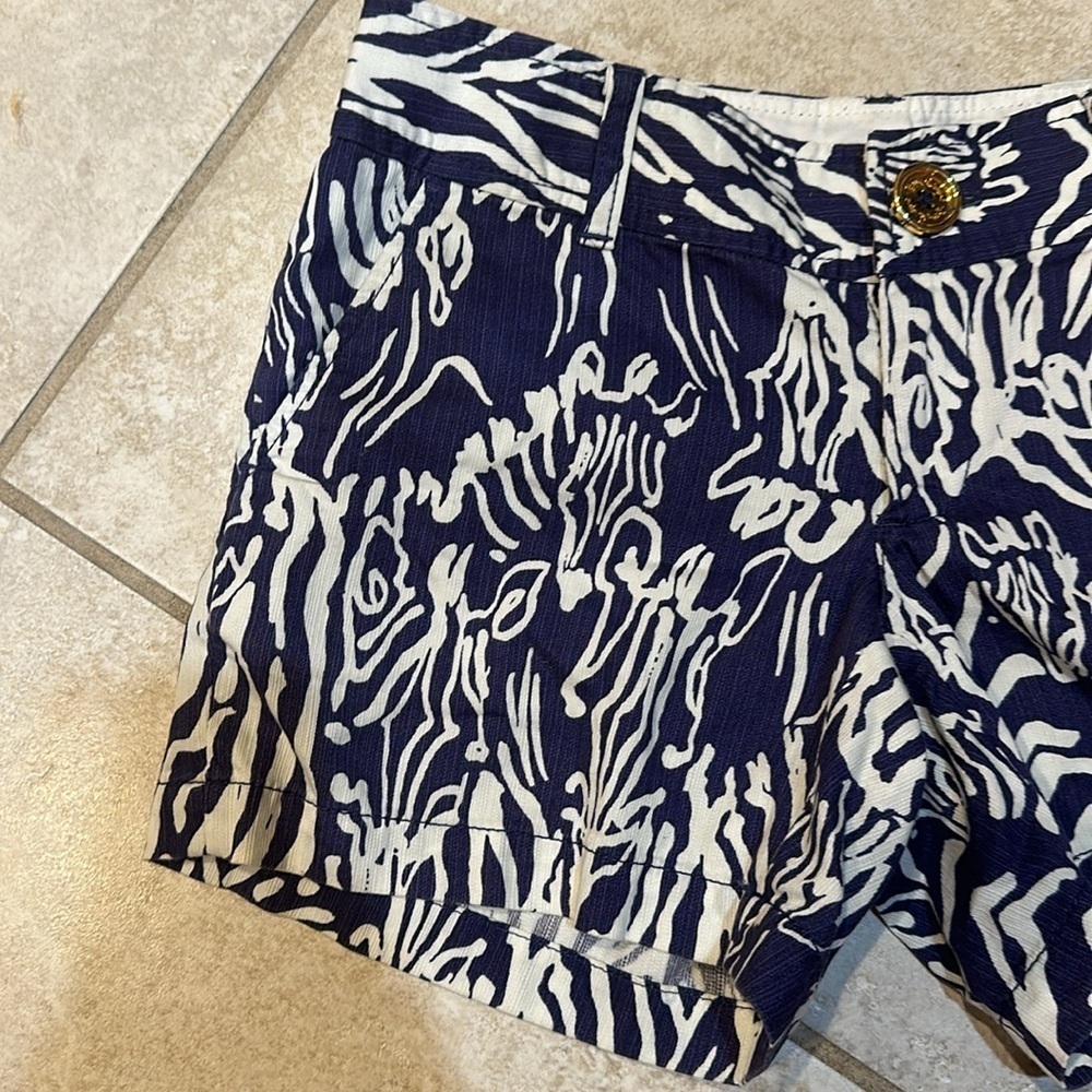 Lilly Pulitzer Callahan Twill Shorts Hidden Zebra 0 Navy - Picture 6 of 8
